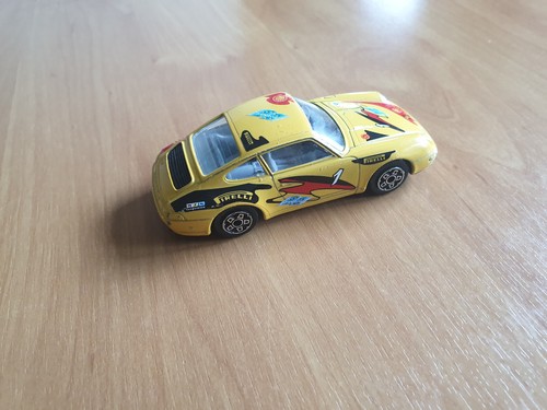 Modellauto von bburago - von,
